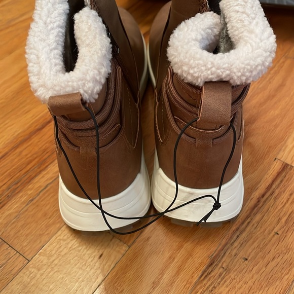 Eddie Bauer Winter Zip-Up Warm Lined Boots. Style: Siren.TAN. Size 9 NEW IN BOX - Picture 3 of 12